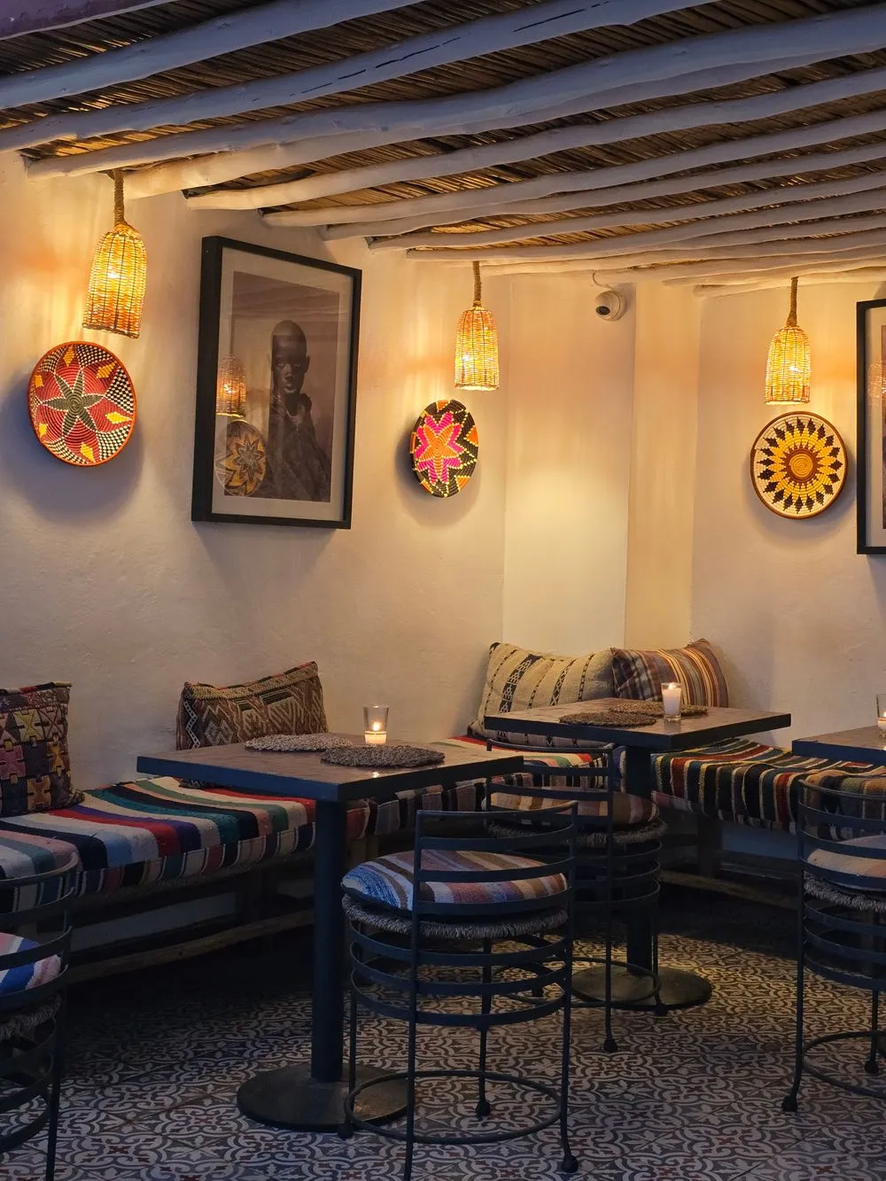 Majlis-style dining room with lanterns